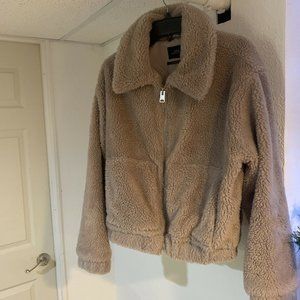 Urban Outfitters Women Faux Fur Jacket L